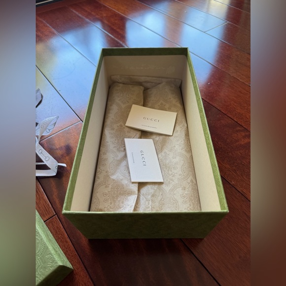 Empty Gucci Box - Picture 4 of 9